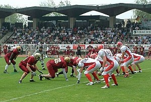 QB Jo Ullrich leads his Mercenaries to the EFAF CUP Title 2005.
(c) Elancourt Templiers